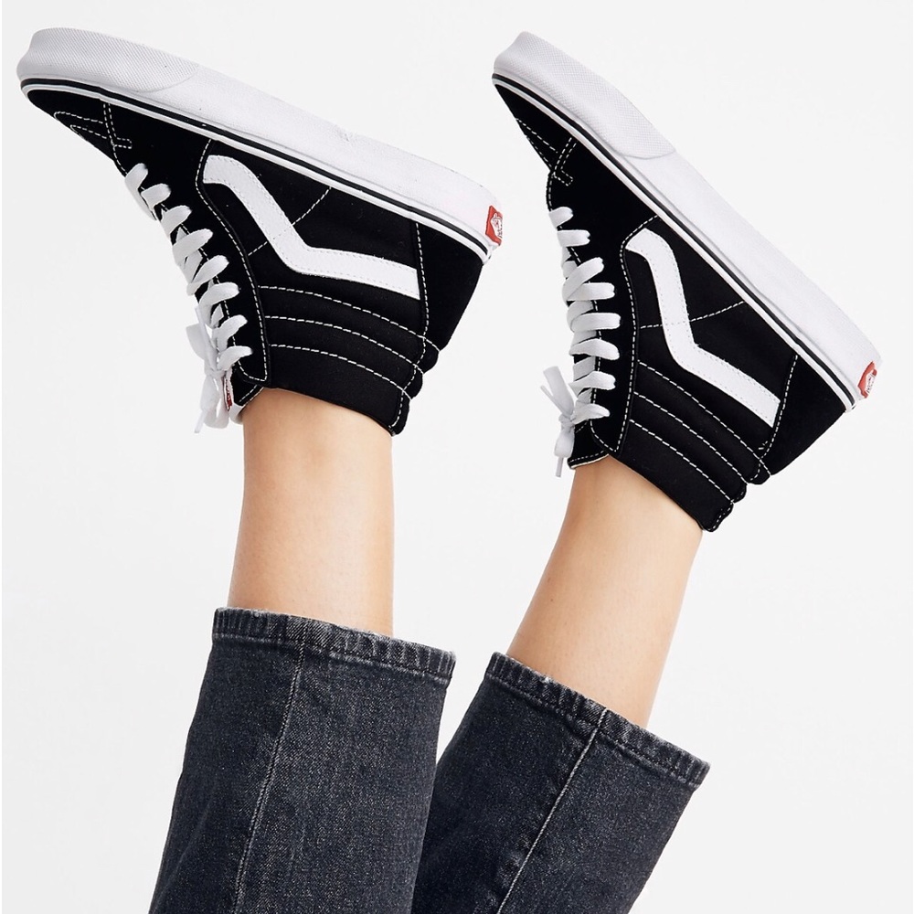 Vams Sk8 hi top classic slim. NIB 8.5 US women